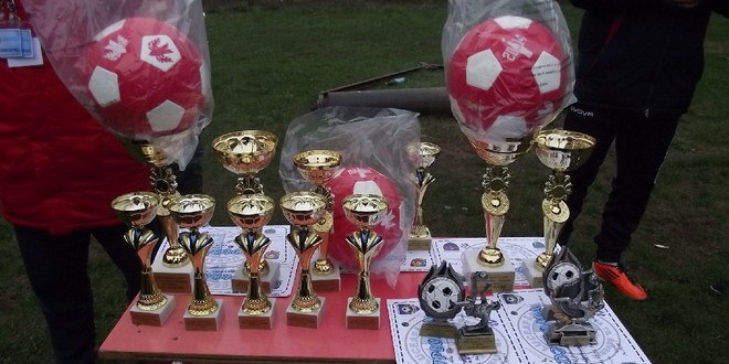 Grupele de juniori 2006 şi 2007 au câştigat trofeul „Hercules ” !