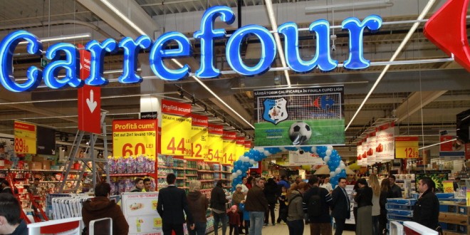 FOTO / SOSIREA JUCĂTORILOR DE LA PANDURII LA CARREFOUR TÂRGU JIU