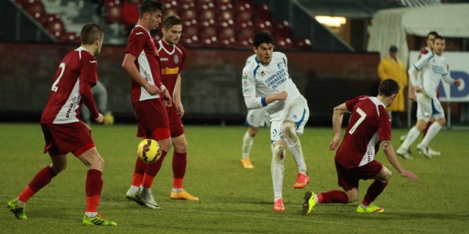 LIVE SCORE / Pandurii conduce la pauză pe CFR Cluj cu scorul de 2-0