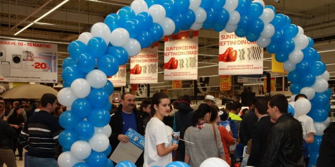 Pandurii au sărbătorit cu suporterii în Carrefour Târgu Jiu calificarea în finala Cupei Ligii