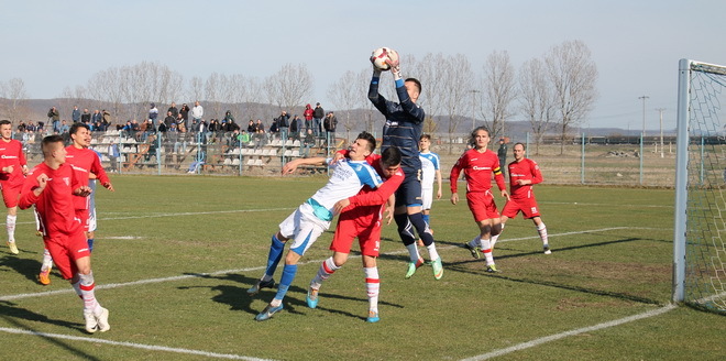 Pandurii 2 Târgu Jiu a fost învinsă la limită de UTA Bătrâna Doamnă, scor 0-1