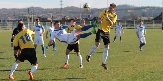 Spectacol şi goluri multe în Pandurii 2 – Ştiinţa Turceni, scor 3-3 !