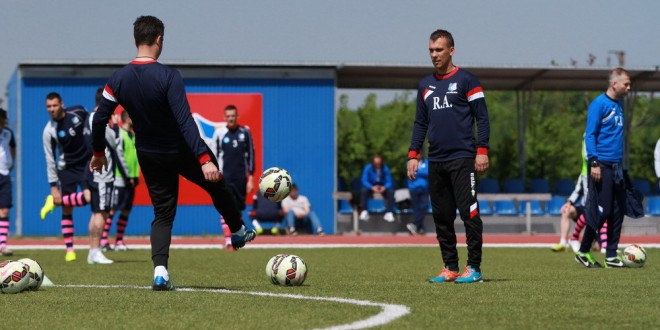 PANDURII TV / DEPLASARE PANDURII TÂRGU JIU LA IZVORANI ŞI ANTRENAMENT  01.05.2015