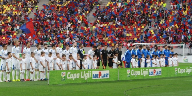 GALERIE FOTO / Prezentare echipe şi încălzire jucători, finala Cupei Ligii Adeplast, Steaua – Pandurii