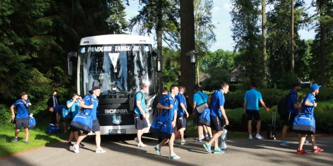 FOTO / SOSIREA ECHIPEI PANDURII TÂRGU JIU ÎN CANTONAMENTUL DE LA HOENDERLOO 13 IUNIE 2015