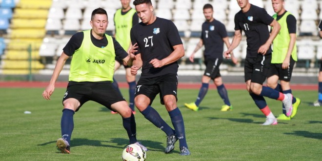 FOTO / PANDURII TÂRGU JIU ANTRENAMENT STADION MUNICIPAL  02.07.2015