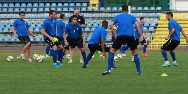 FOTO / ANTRENAMENT PANDURII TÂRGU JIU STADION MUNICIPAL DIN TÂRGU JIU 09.07.2015