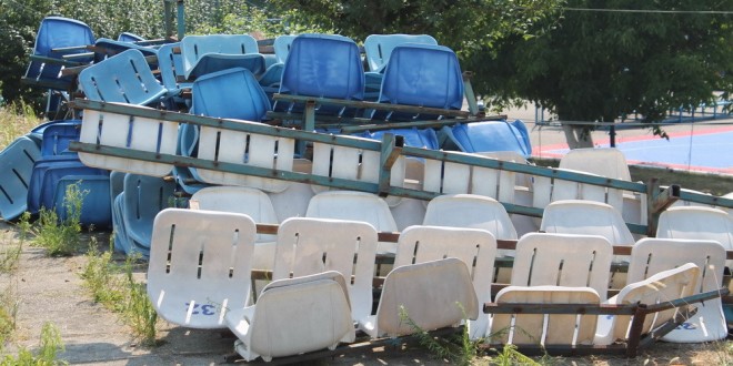 FOTO / IMAGINI DEMOLARE STADION MUNICIPAL TÂRGU JIU 21.07.2015