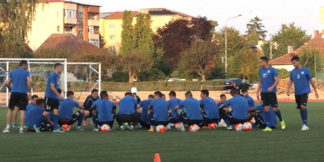 Pandurii au reluat marţi antrenamentele la Târgu Jiu pentru meciul cu ASA Târgu Mureş din etapa a 11-a a Ligii I