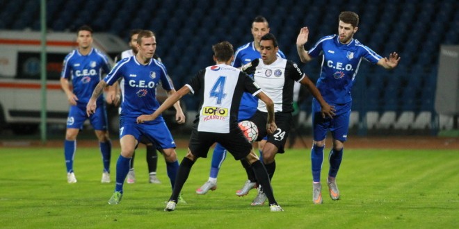 FOTO / IMAGINI DE LA MECIUL DIN ETAPA A XIII-A, PANDURII – FC VIITORUL 02.10.2015