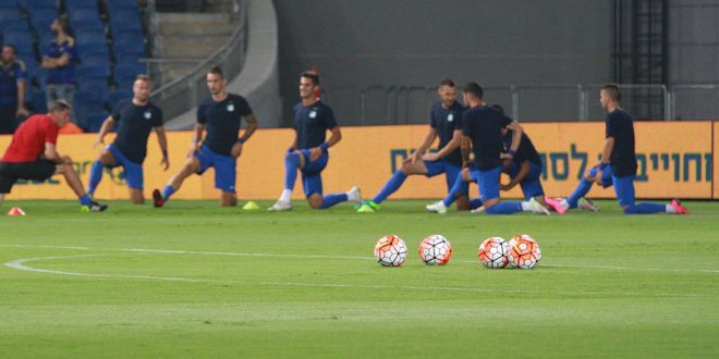 FOTO / IMAGINI DE LA ÎNCĂLZIREA JUCĂTORILOR ECHIPEI PANDURII ÎNAINTEA PARTIDEI CU MACCABI TEL AVIV