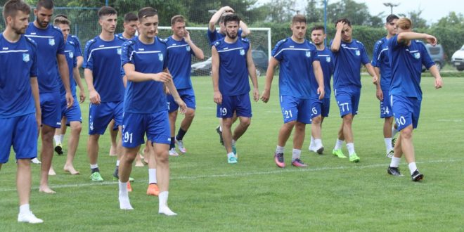 Pandurii Târgu Jiu a avut pe teren, la meciul cu U Cluj, o echipă cu o medie de vârstă de 19,7 ani