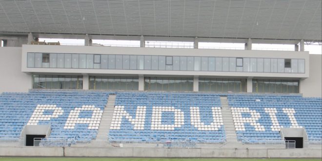 FOTO / IMAGINI DIN INTERIORUL STADIONULUI MUNICIPAL DIN TÂRGU JIU 01.08.2017