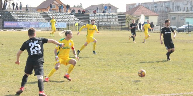 FOTO / IMAGINI DIN REPRIZA A II-A A MECIULUI PANDURII TÂRGU JIU – CS MIOVENI