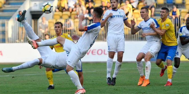 LIGA A II-A / Petrolul Ploieşti – Pandurii Târgu Jiu, scor  2-1 în etapa a 3-a a Ligii a doua Casa Pariurilor