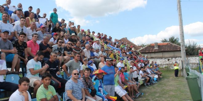 Suporterii salută revenirea echipei acasă, la Târgu Jiu, și vor ca Pandurii să joace cât mai repede pe Stadionul Municipal