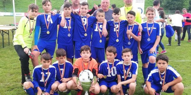 Pandurii 2007 au câştigat torfeul „Țara Hațegului Junior’s 2019”