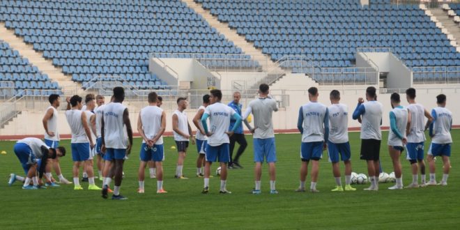 FOTO / IMAGINI DE LA PRIMUL ANTRENAMENT AL ECHIPEI  PANDURII TÂRGU JIU PE NOUL STADION MUNICIPAL