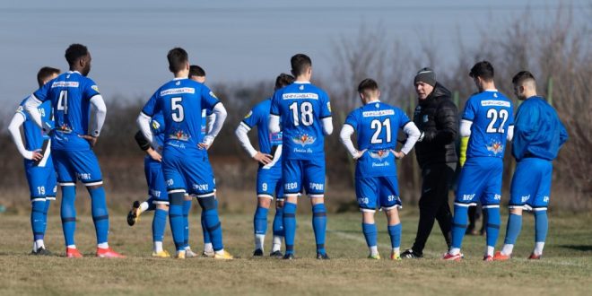 MECI AMICAL / Pandurii Târgu Jiu s-a impus cu scorul de 1-0 în meciul amical cu CSC Ghiorda și Giarmata Vii