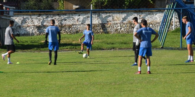 JUNIORI / Trei juniori ai clubului Pandurii Târgu Jiu au fost convocaţi la echipa naţională Under 15 ani